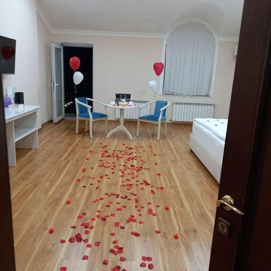 Queens 2 Hotel Ташкент Екстериор снимка