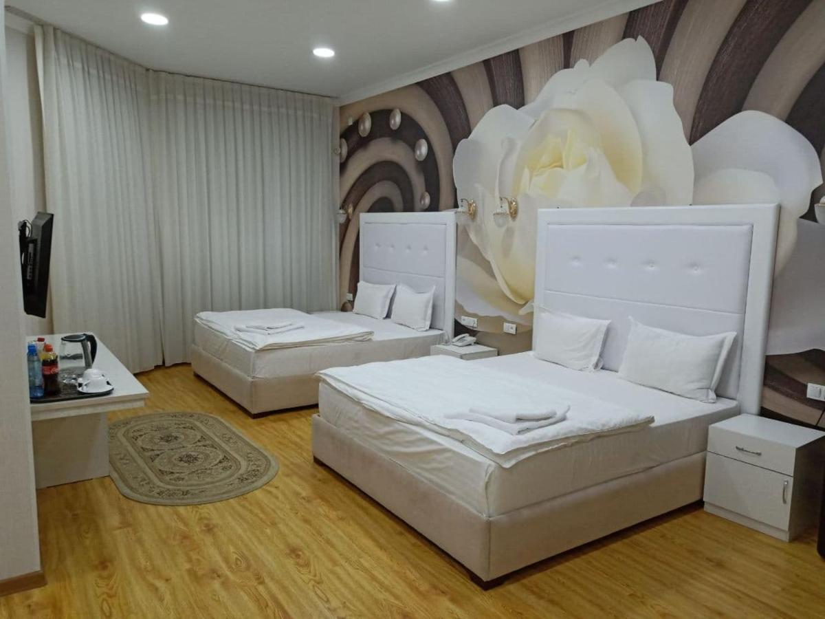 Queens 2 Hotel Ташкент Екстериор снимка