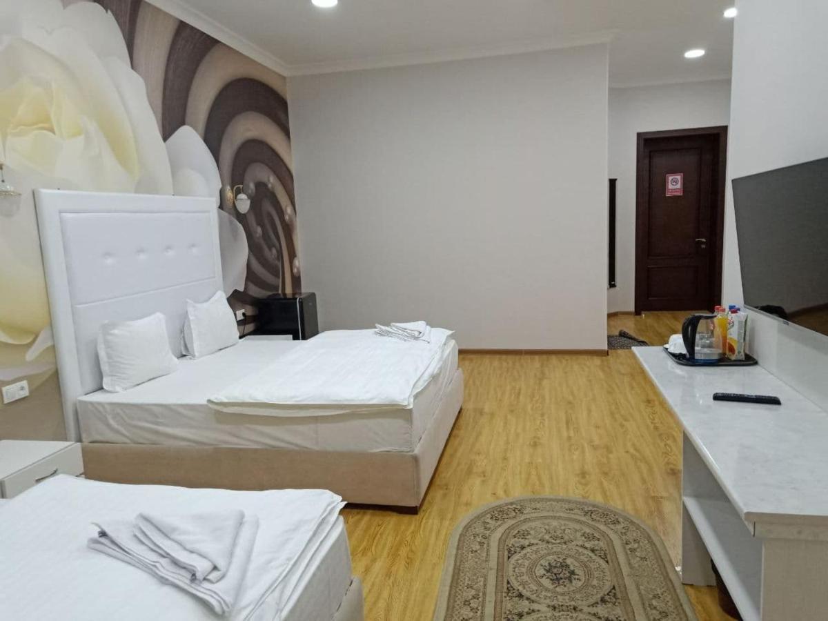 Queens 2 Hotel Ташкент Екстериор снимка