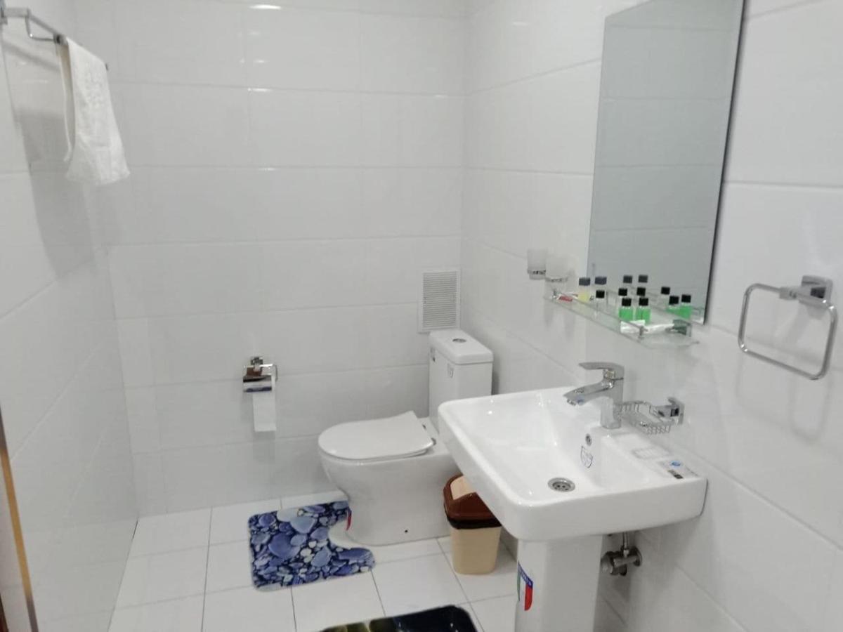 Queens 2 Hotel Ташкент Екстериор снимка
