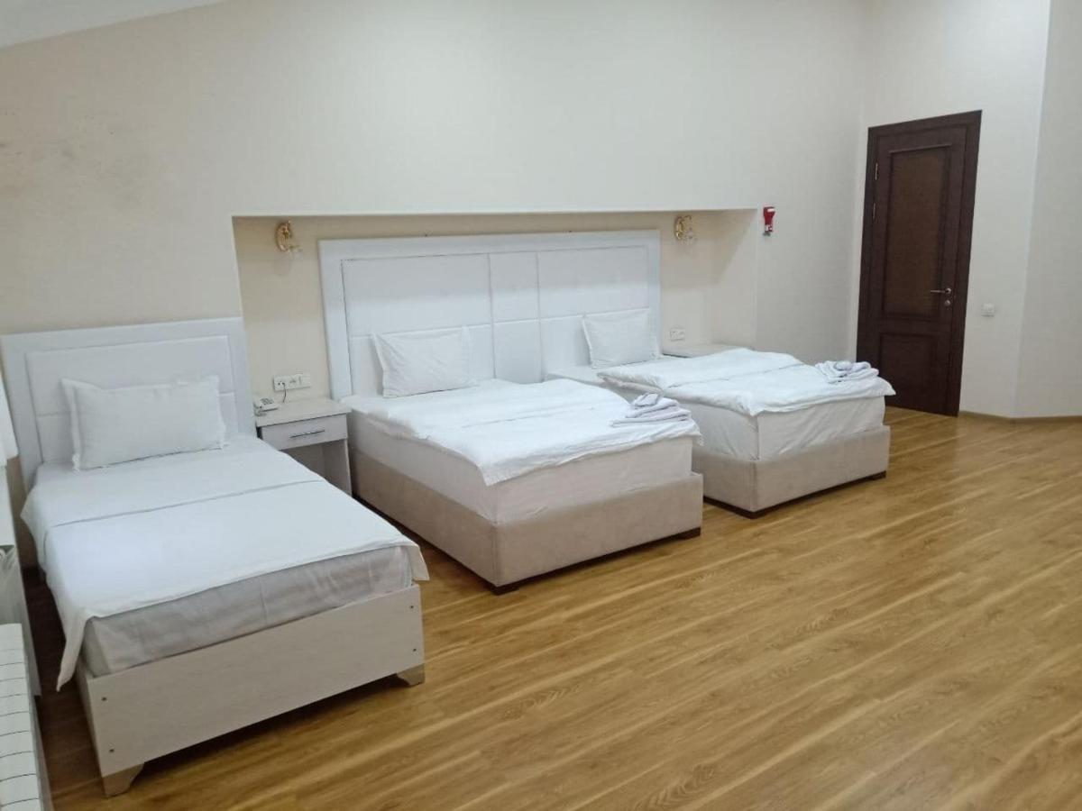 Queens 2 Hotel Ташкент Екстериор снимка
