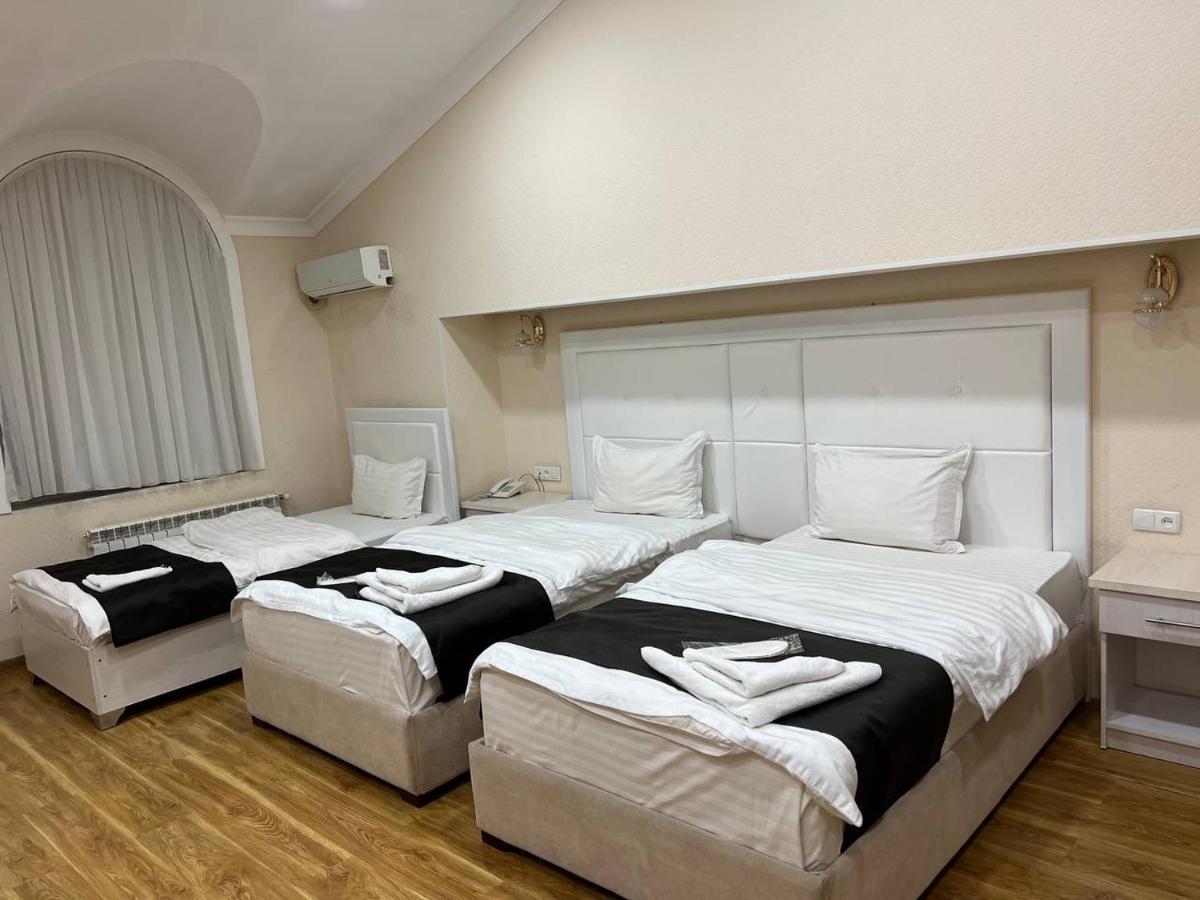 Queens 2 Hotel Ташкент Екстериор снимка