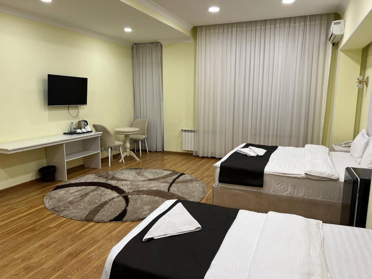 Queens 2 Hotel Ташкент Екстериор снимка